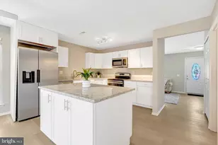 829 Smartts Ln NE, Leesburg, VA 20176 - Photo 9