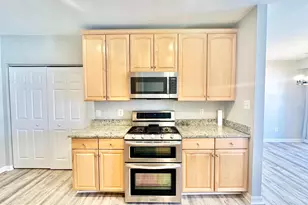 25340 Lake Mist Square, Chantilly, VA 20152 - Photo 9