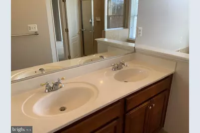 22004 Avonworth Square, Broadlands, VA 20148 - Photo 19