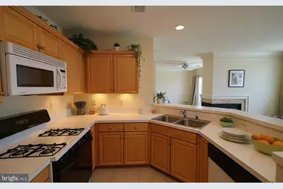 45460 Conductor Terrace #300, Sterling, VA 20166 - Photo 3