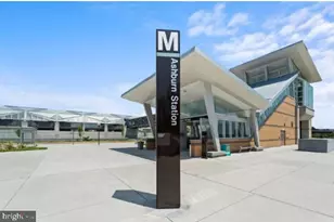 22801 Tawny Pne Sq, Brambleton, VA 20148 - Photo 9