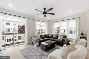 22801 Tawny Pne Sq, Brambleton, VA 20148 - Photo 19