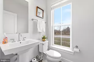 22801 Tawny Pne Sq, Brambleton, VA 20148 - Photo 33