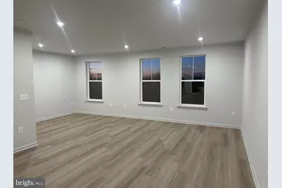 20885 Murry Falls Terrace, Ashburn, VA 20147 - Photo 3