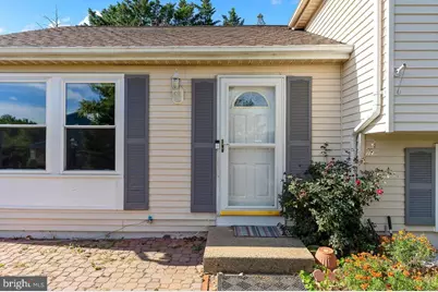 223 Laura Anne Court, Sterling, VA 20164 - Photo 3