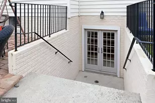 708 Vermillion Dr NE, Leesburg, VA 20176 - Photo 11