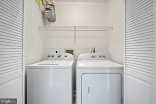 46966 Courtyard Sq, Sterling, VA 20164 - Photo 27