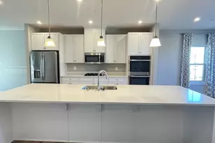 42589 Burbank Terrace, Sterling, VA 20166 - Photo 9