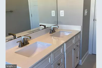 42589 Burbank Terrace, Sterling, VA 20166 - Photo 25