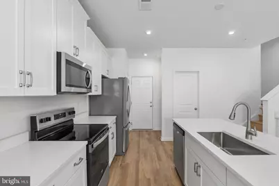 20871 Murry Falls Terrace #197, Ashburn, VA 20147 - Photo 9