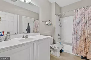 22725 Thimbleberry Sq, Brambleton, VA 20148 - Photo 21