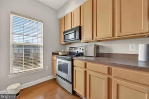 22725 Thimbleberry Sq, Brambleton, VA 20148 - Photo 13