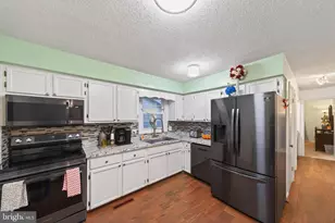 115 Oakview Dr SE, Leesburg, VA 20175 - Photo 9