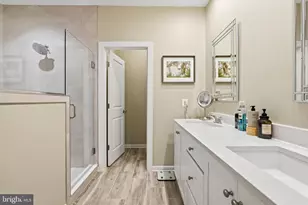 20301 Savin Hill Dr, Ashburn, VA 20147 - Photo 29