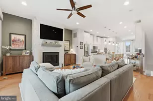 20301 Savin Hill Dr, Ashburn, VA 20147 - Photo 19