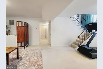 101 S Harrison Road, Sterling, VA 20164 - Photo 15