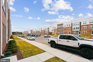 19820 Lavender Dust Sq, Ashburn, VA 20147 - Photo 37