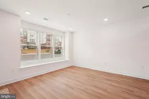 19820 Lavender Dust Sq, Ashburn, VA 20147 - Photo 5