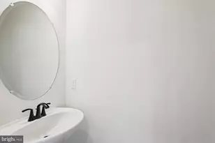 19820 Lavender Dust Sq, Ashburn, VA 20147 - Photo 11