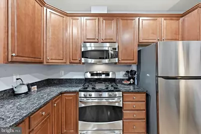 44397 Oakmont Manor Square, Ashburn, VA 20147 - Photo 5