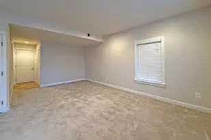44707 Plympton Square, Ashburn, VA 20147 - Photo 3