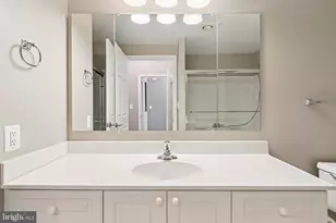 19355 Cypress Ridge Terrace, Leesburg, VA 20176 - Photo 29