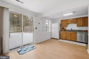 47 Quincy Ct, Sterling, VA 20165 - Photo 11