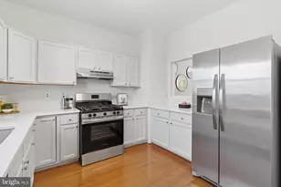 21946 Thompson Square, Sterling, VA 20166 - Photo 9