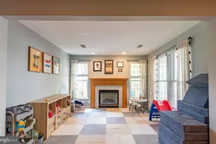 43287 Chokeberry Square, Ashburn, VA 20147 - Photo 11