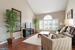 19746 Willowdale Pl, Ashburn, VA 20147 - Photo 11