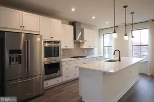 45942 Raven Ter, Sterling, VA 20165 - Photo 9