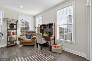 23043 Sullivans Cove Sq, Brambleton, VA 20148 - Photo 19