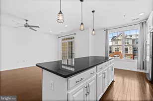 23276 Southdown Manor Terrace, Ashburn, VA 20148 - Photo 11