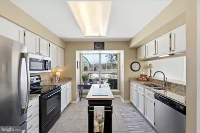 32 Fenton Wood Drive, Sterling, VA 20165 - Photo 7