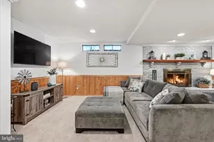 32 Fenton Wood Dr, Sterling, VA 20165 - Photo 17