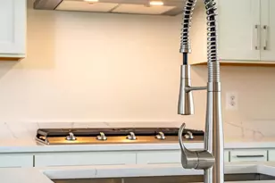 23642 Winterday Dr, Ashburn, VA 20148 - Photo 3