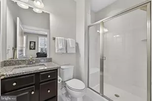 41263 Chatham Green Cir, Aldie, VA 20105 - Photo 15