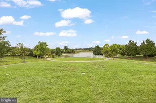 41263 Chatham Green Cir, Aldie, VA 20105 - Photo 79