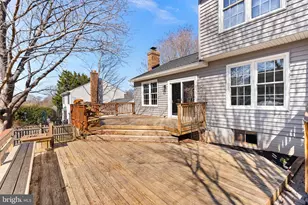 105 Country Rd, Potomac Falls, VA 20165 - Photo 37