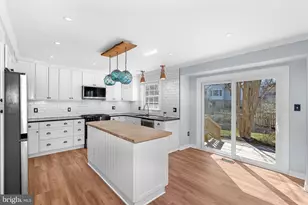 105 Country Rd, Potomac Falls, VA 20165 - Photo 13