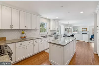 404 Beauregard Drive SE, Leesburg, VA 20175 - Photo 11