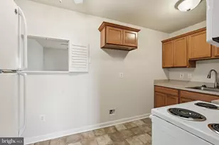 300 E Furman Dr, Sterling, VA 20164 - Photo 13