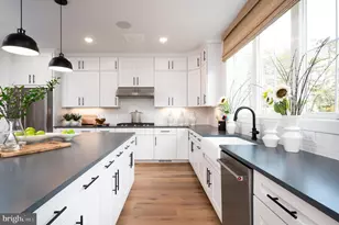 42147 Gilded Stone Ter, Brambleton, VA 20148 - Photo 3