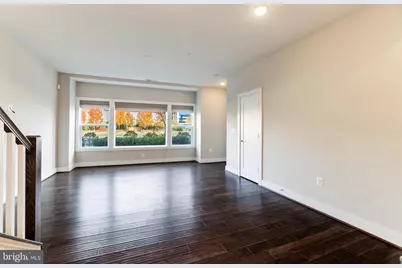 44752 Tiverton Square, Ashburn, VA 20147 - Photo 3