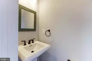 44752 Tiverton Sq, Ashburn, VA 20147 - Photo 13