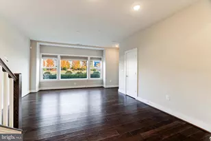 44752 Tiverton Sq, Ashburn, VA 20147 - Photo 3