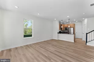 45163 Drowes Ter, Sterling, VA 20166 - Photo 5