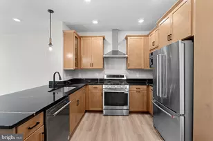 45163 Drowes Ter, Sterling, VA 20166 - Photo 9