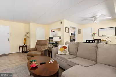 125 Clubhouse Drive SW #1, Leesburg, VA 20175 - Photo 3