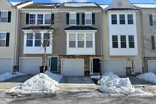 23092 Fontwell Square, Sterling, VA 20166 - Photo 3